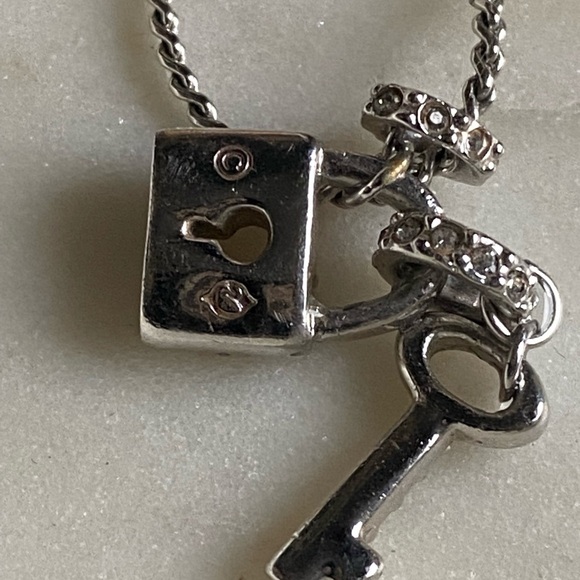 Swarovski Ginger lock and key necklace stamped - Picture 8 of 11